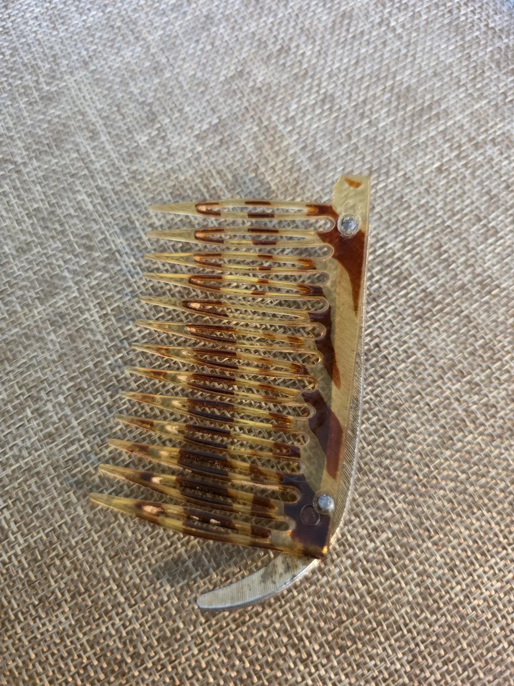 Vintage Rhinestone Tortoiseshell Hair Comb - Elegant Women’s Accessory